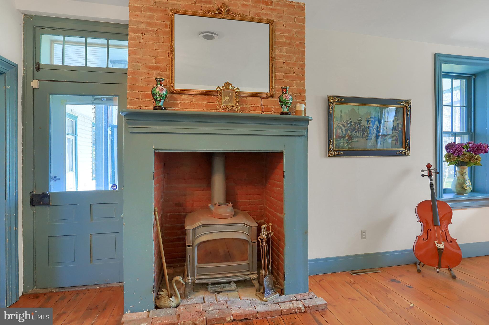 5635 Elizabethtown Road Hershey, PA 17033 - Photo 15 of 71 Living Room