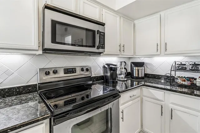 $189,900 | 15151 Berry Trail, Unit 1307, Dallas, TX 75248