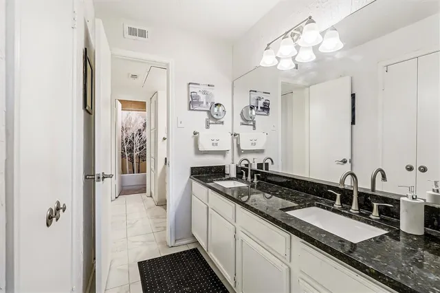 $189,900 | 15151 Berry Trail, Unit 1307, Dallas, TX 75248