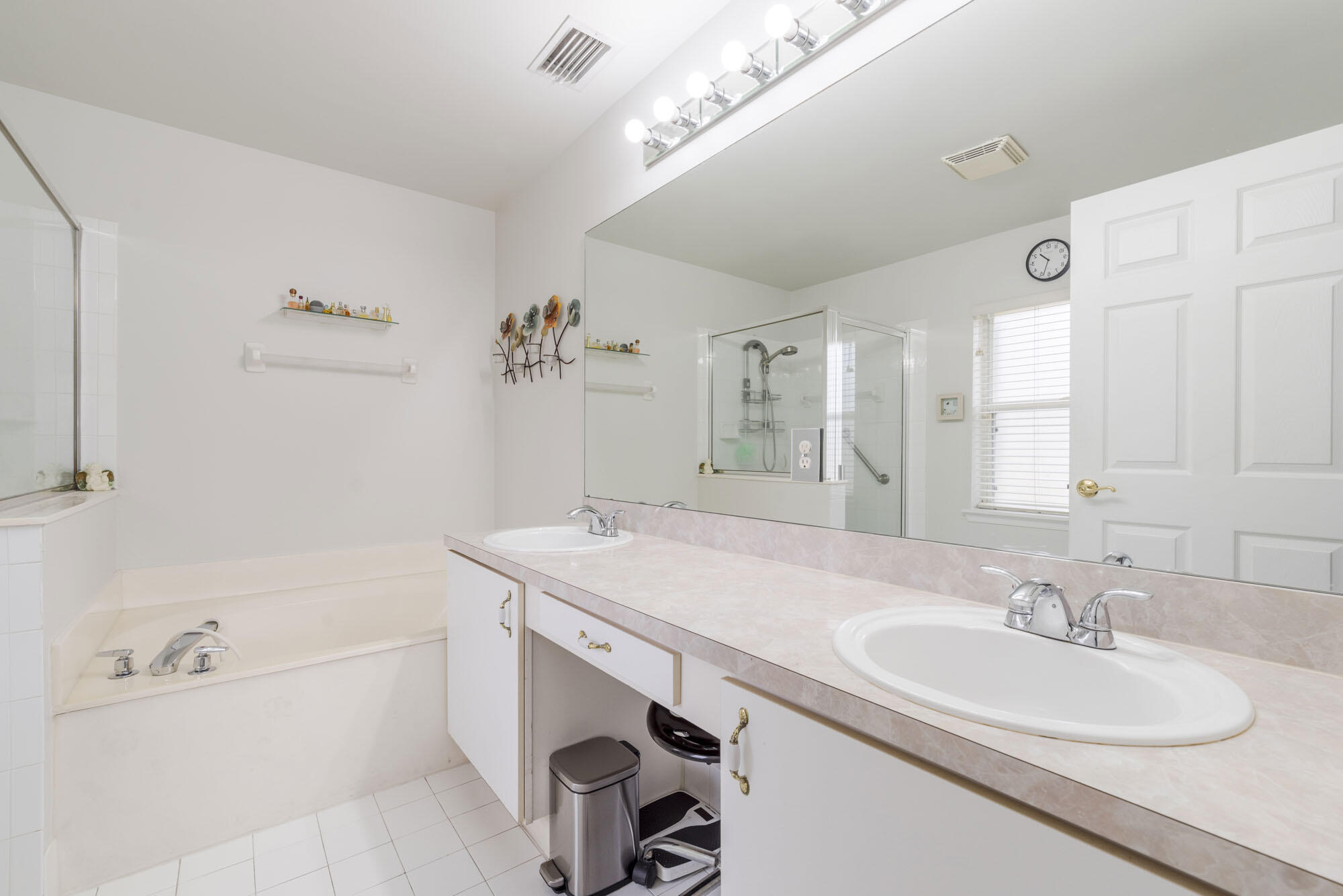 1732 Sawgrass Circle Greenacres, FL 33413 - Photo 14 of 18 _IMG3896