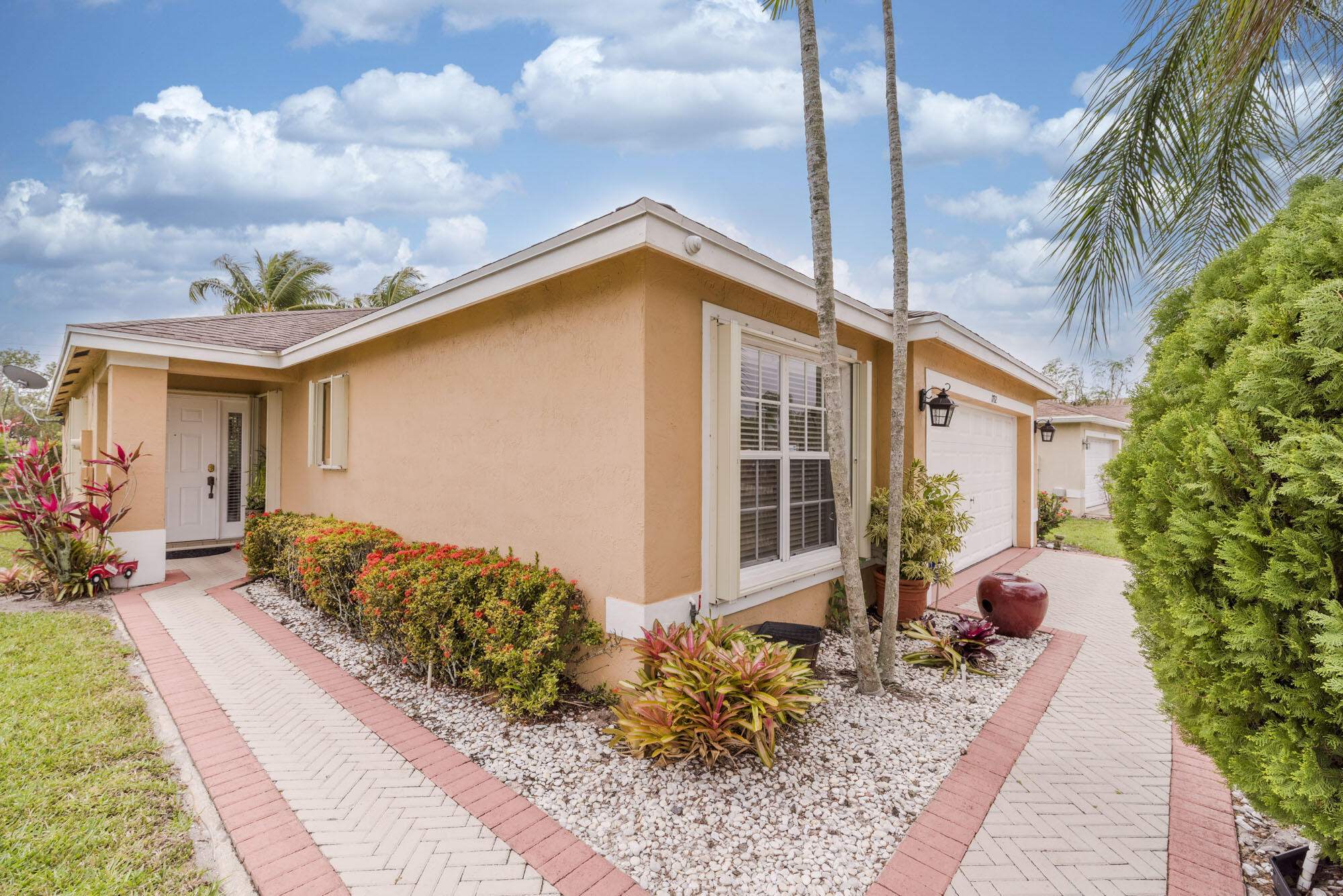 1732 Sawgrass Circle Greenacres, FL 33413 - Photo 2 of 18 _IMG3901