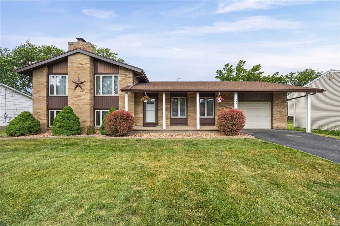 744 English Road Greece, NY 14616 - Photo 1 of 36