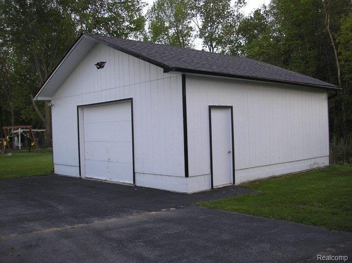2234 Rose Island Road Sebewaing, MI 48759 - Photo 2 of 12 Rose Island garage
