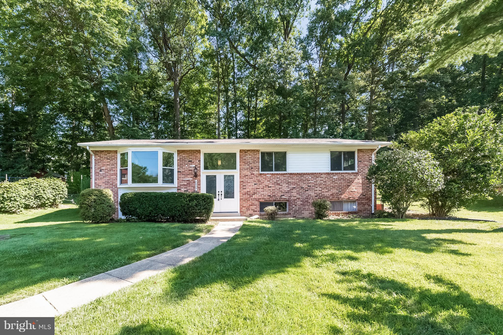 8622 Thames Street Springfield, VA 22151 - Photo 1 of 30 Exterior (Front)