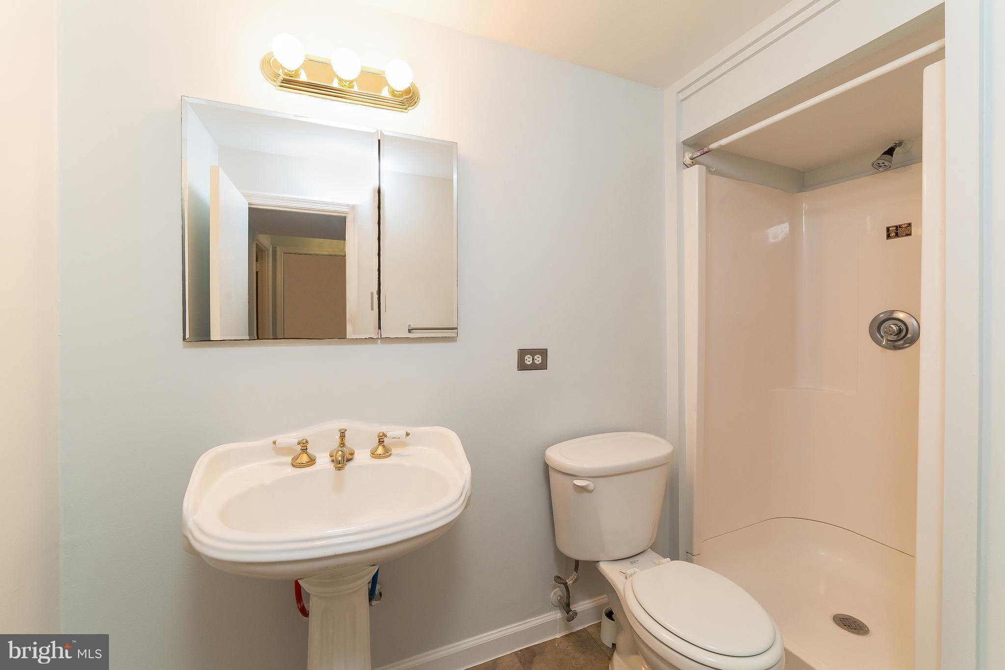 8622 Thames Street Springfield, VA 22151 - Photo 27 of 30 Lower Level