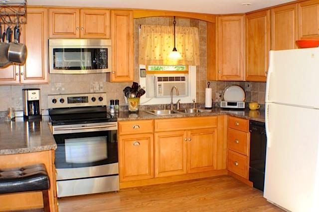 394 Old Post Road Arundel, ME 04046 - Photo 8 of 18 Updated kitchen with new cabinetry,...