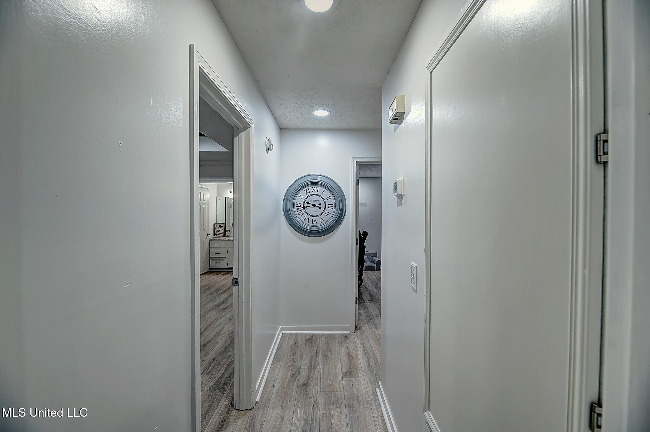 304 Massey Cove Carthage, MS 39051 - Photo 14 of 34 304MasseyCove-064_5_6Natural01