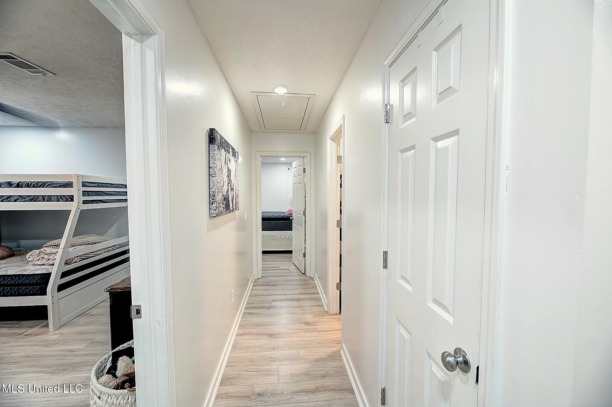 304 Massey Cove Carthage, MS 39051 - Photo 18 of 34 304MasseyCove-076_7_8Natural01