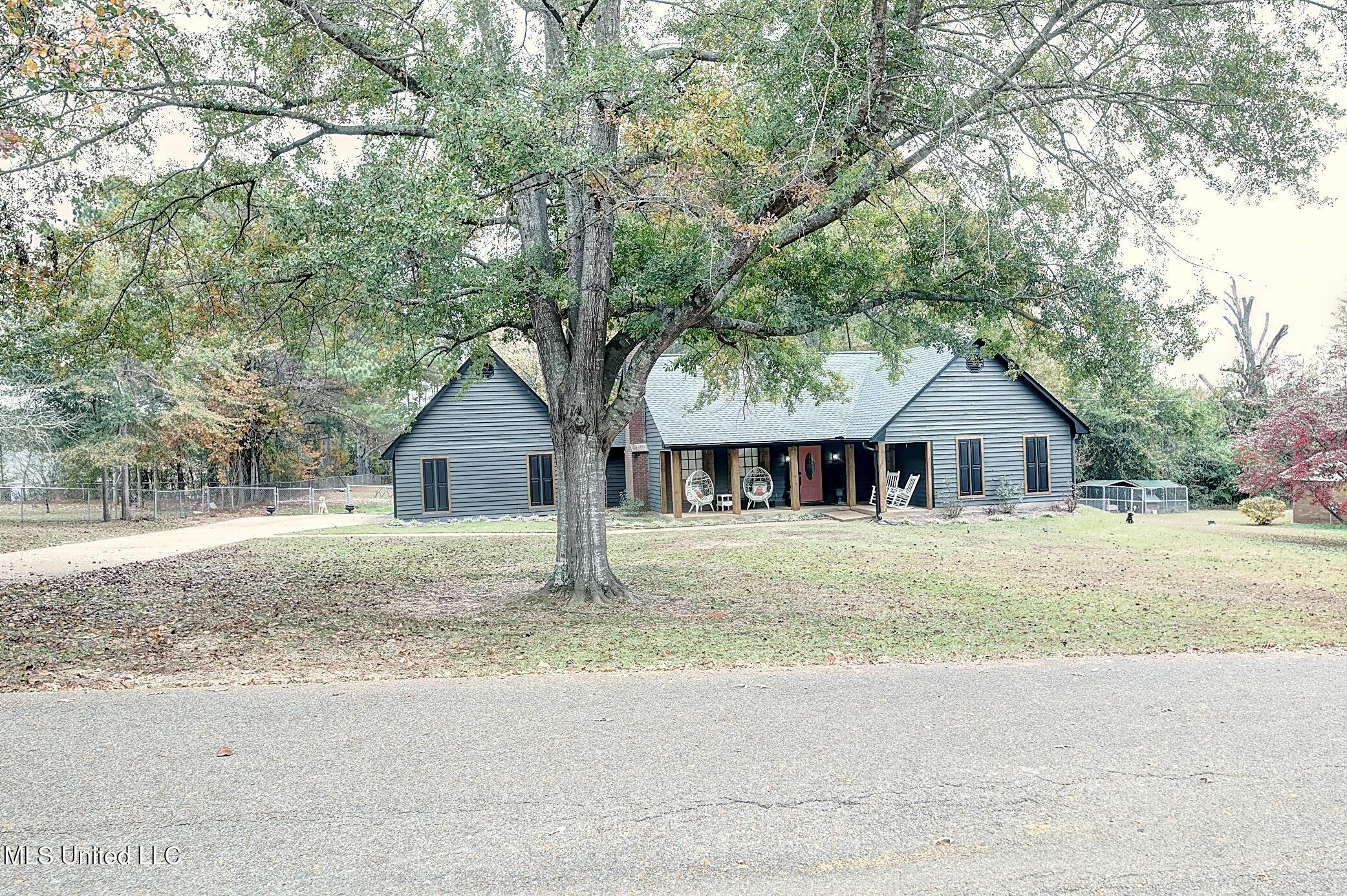 304 Massey Cove Carthage, MS 39051 - Photo 32 of 34 304MasseyCove-004_5_6Natural01