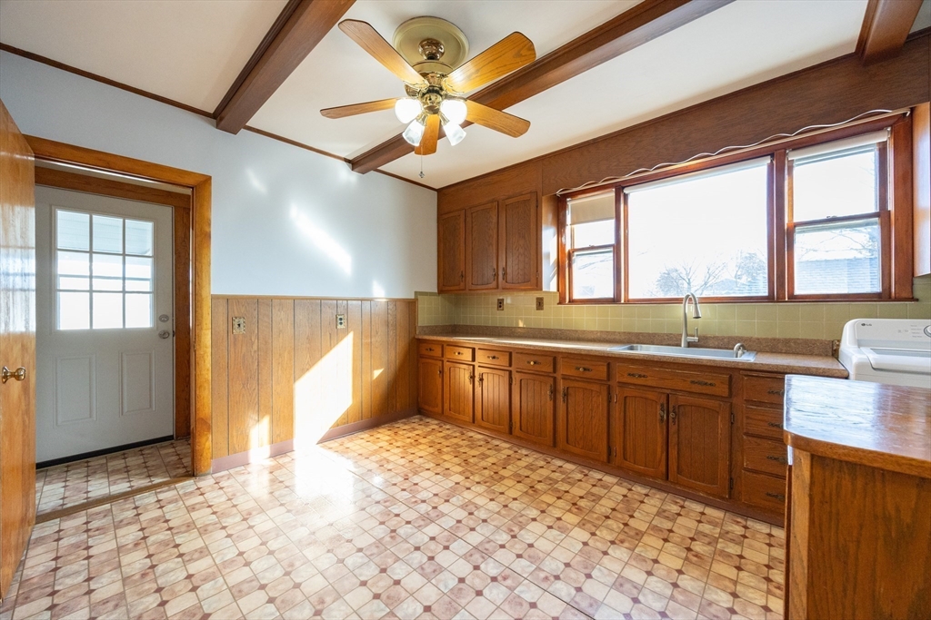 9 St James Road Medford, MA 02155 - Photo 22 of 40 Gallery Image 22