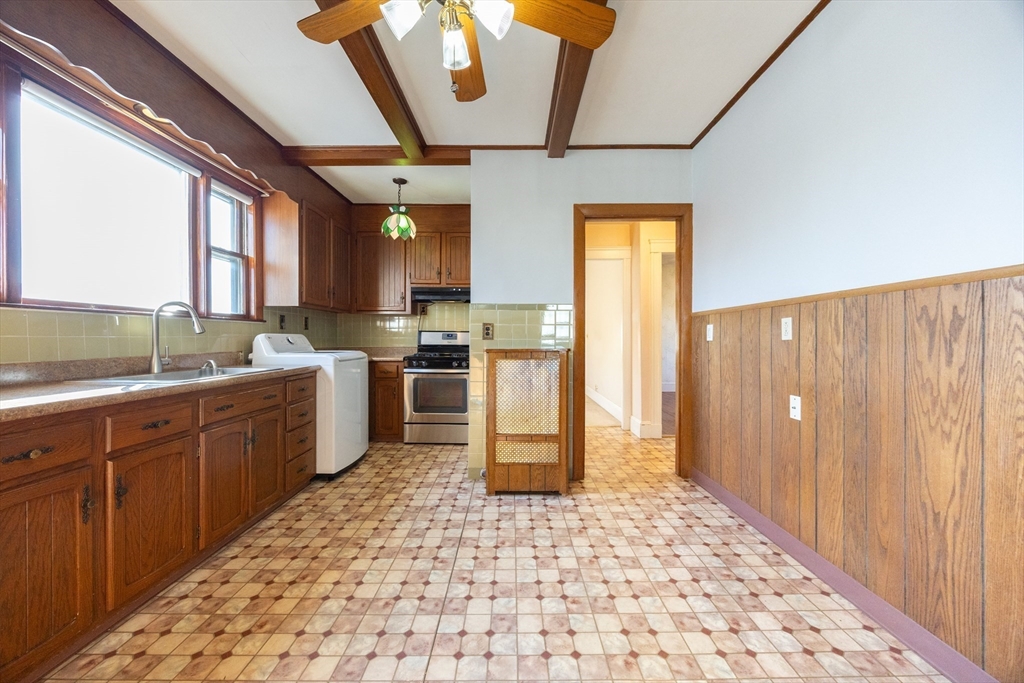 9 St James Road Medford, MA 02155 - Photo 23 of 40 Gallery Image 23