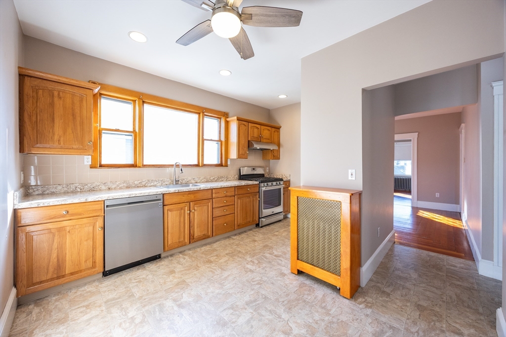 9 St James Road Medford, MA 02155 - Photo 8 of 40 Gallery Image 8