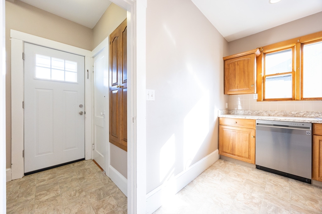 9 St James Road Medford, MA 02155 - Photo 9 of 40 Gallery Image 9