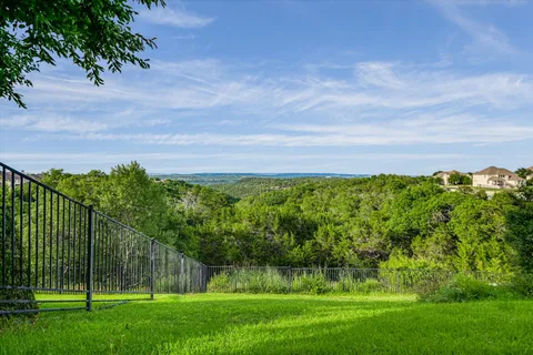 $1,250,000 | 10613 Pointe View Drive, Austin, TX 78738