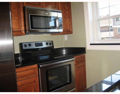5491 Library Road, Unit 13 Bethel Park, PA 15102 - Photo 6 of 10 Kitchen.