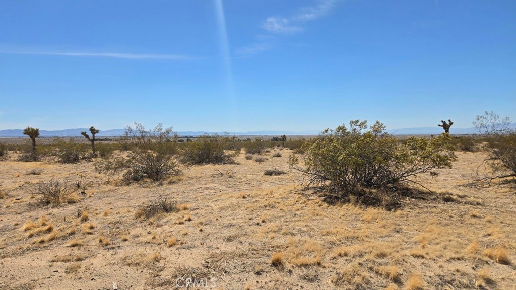 0 147th Street Lancaster, CA 93535 - Photo 11 of 21 a view of mountain view with beach