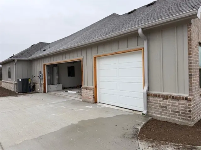 $629,000 | 6037 Amber Drive, Sanger, TX 76266