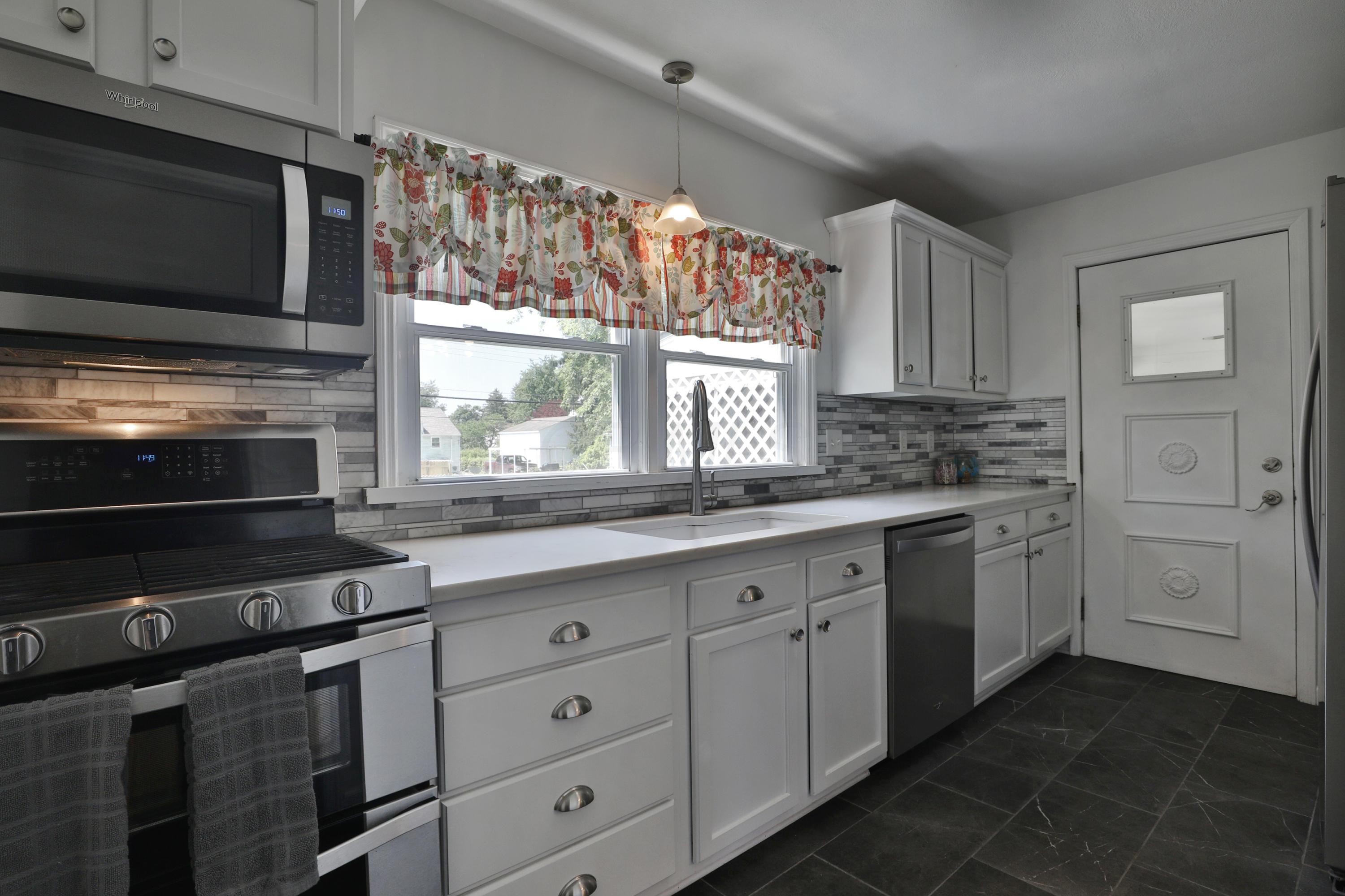 79 Chase Road Columbus, OH 43214 - Photo 12 of 36 Gallery Image 12