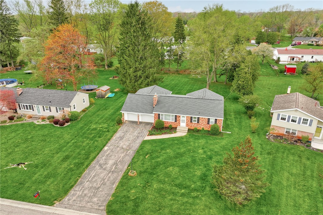 66 Merryhill Drive Rochester, NY 14625 - Photo 3 of 44