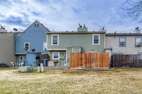 $325,000 | 1662 South Idalia Circle, Unit J, Aurora, CO 80017