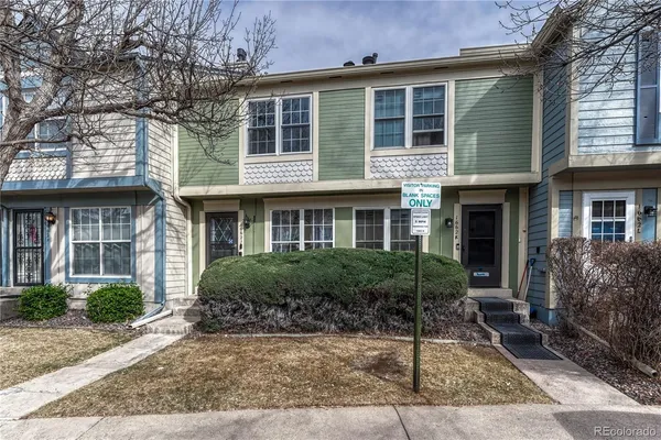 $325,000 | 1662 South Idalia Circle, Unit J, Aurora, CO 80017