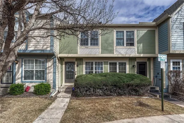 $325,000 | 1662 South Idalia Circle, Unit J, Aurora, CO 80017