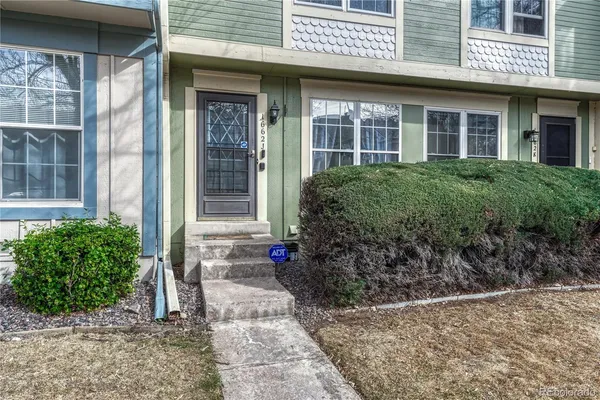 $325,000 | 1662 South Idalia Circle, Unit J, Aurora, CO 80017