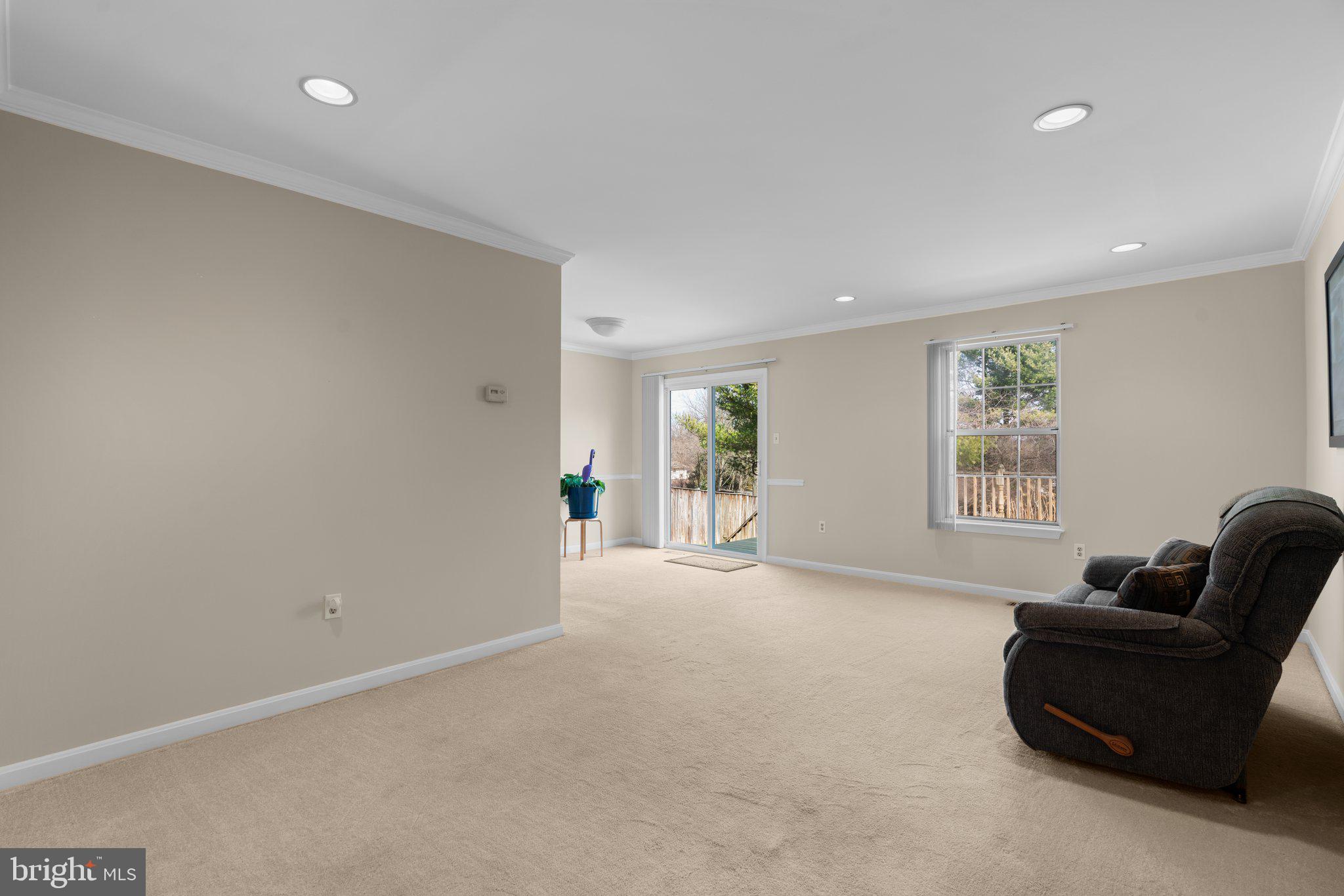 24229 Welsh Road Gaithersburg, MD 20882 - Photo 3 of 38 Gallery Image 3