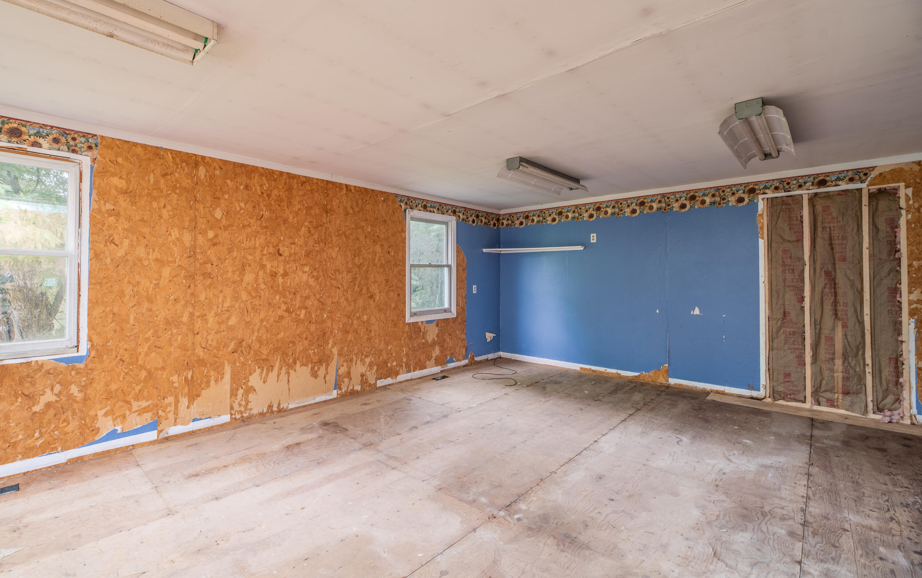 528 Riverside Drive Augusta, ME 04330 - Photo 19 of 24 Interior10