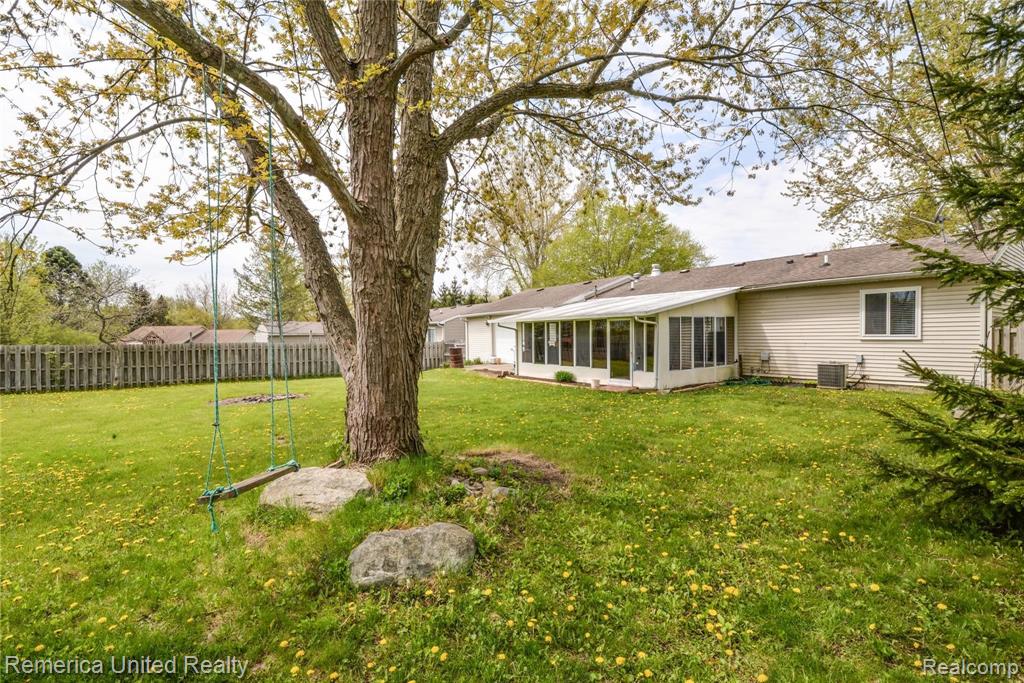 9500 Denton Hill Road Fenton, MI 48430 - Photo 27 of 29 Gallery Image 27