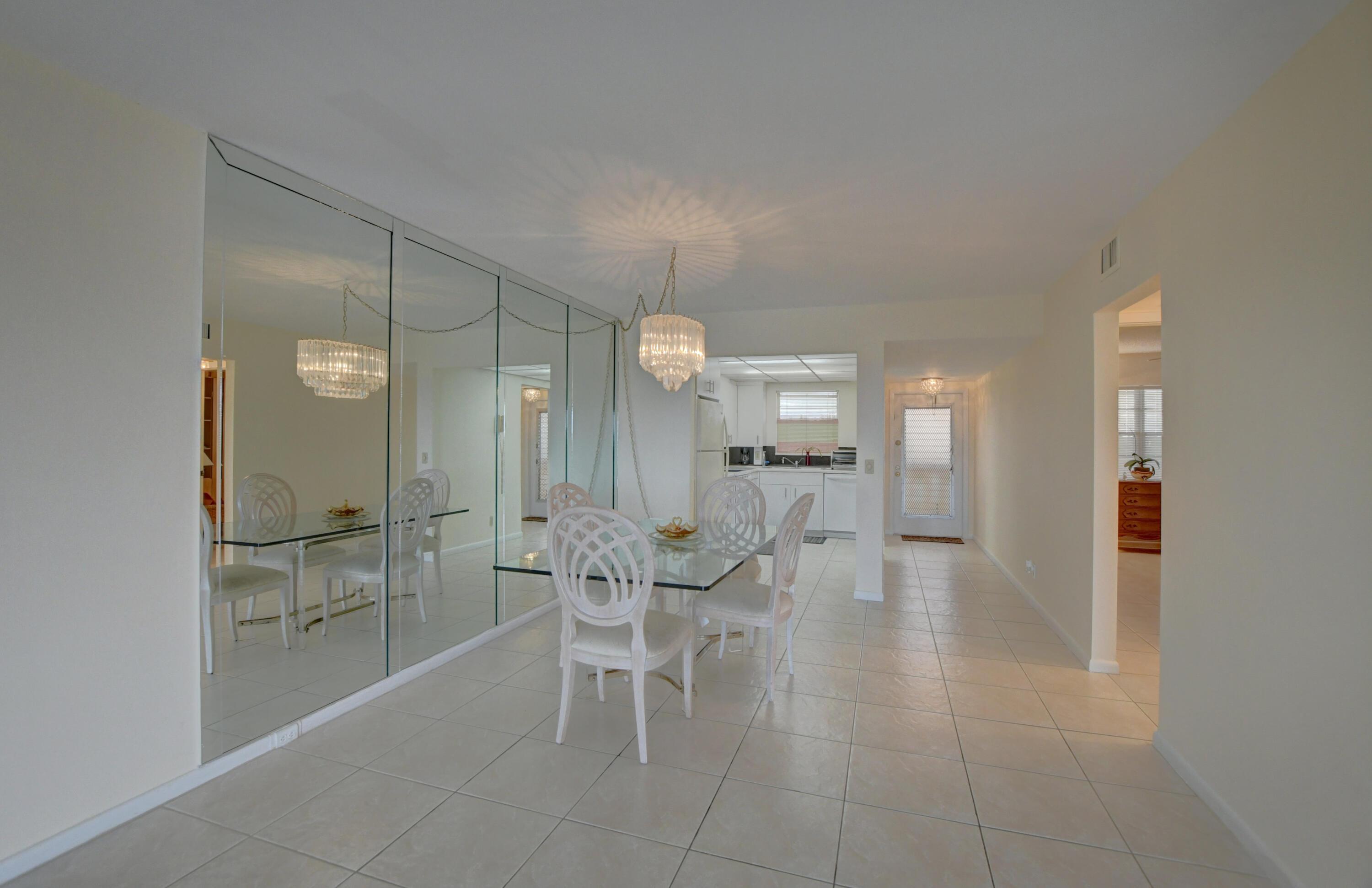 4006 Newcastle A Boca Raton, FL 33434 - Photo 11 of 30 EBF_2876_77_78_79_80