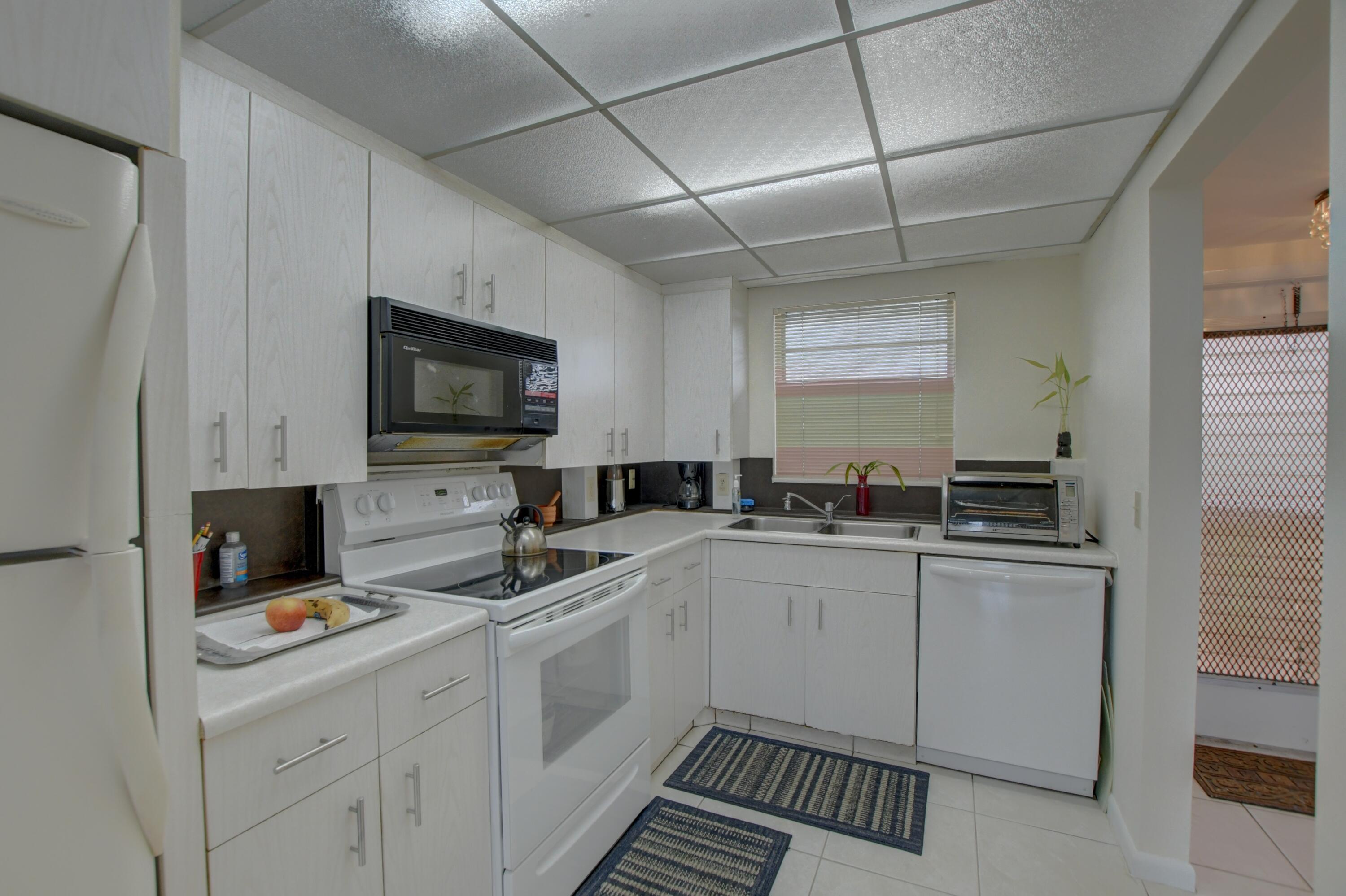 4006 Newcastle A Boca Raton, FL 33434 - Photo 3 of 30 EBF_2851_2_3_4_5