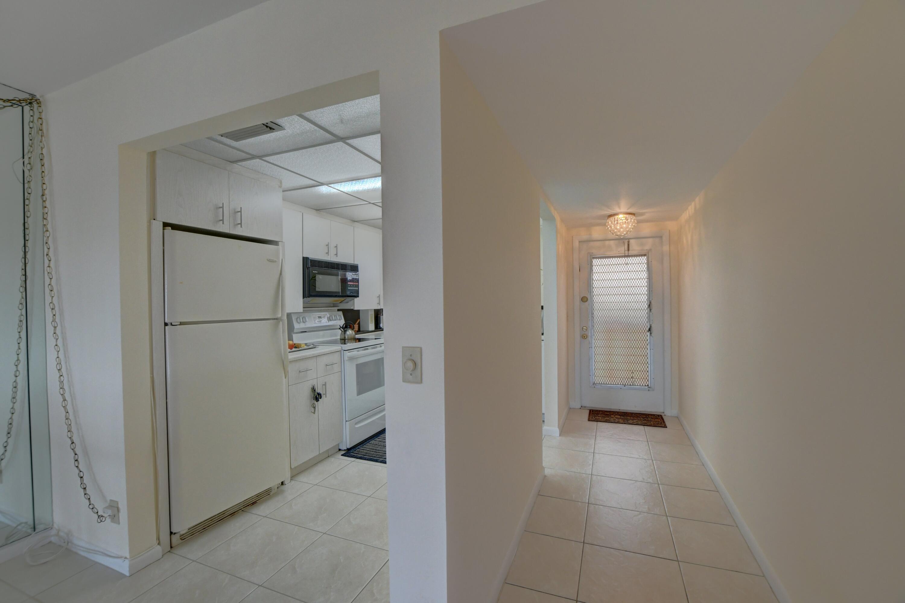 4006 Newcastle A Boca Raton, FL 33434 - Photo 4 of 30 EBF_2831_2_3_4_5