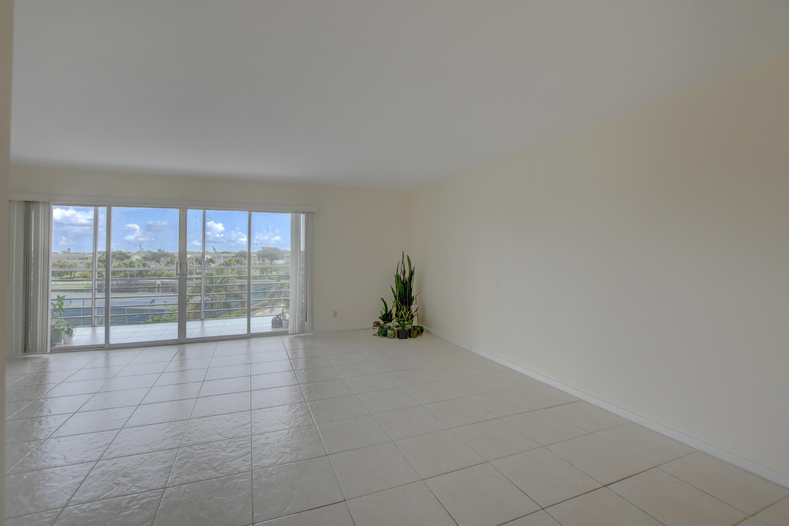 4006 Newcastle A Boca Raton, FL 33434 - Photo 9 of 30 EBF_2866_67_68_69_70