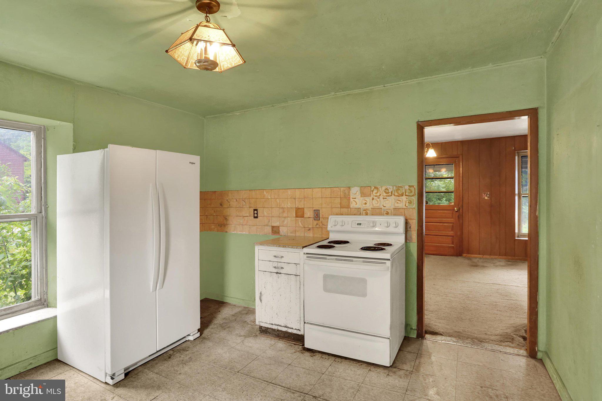 1129 Eagle Point Road Kutztown, PA 19530 - Photo 32 of 41 Right Unit Kitchen