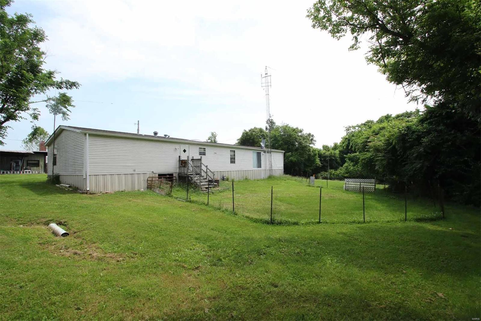 9000 Old St Louis Road Belleville, IL 62223 - Photo 12 of 43 Gallery Image 12