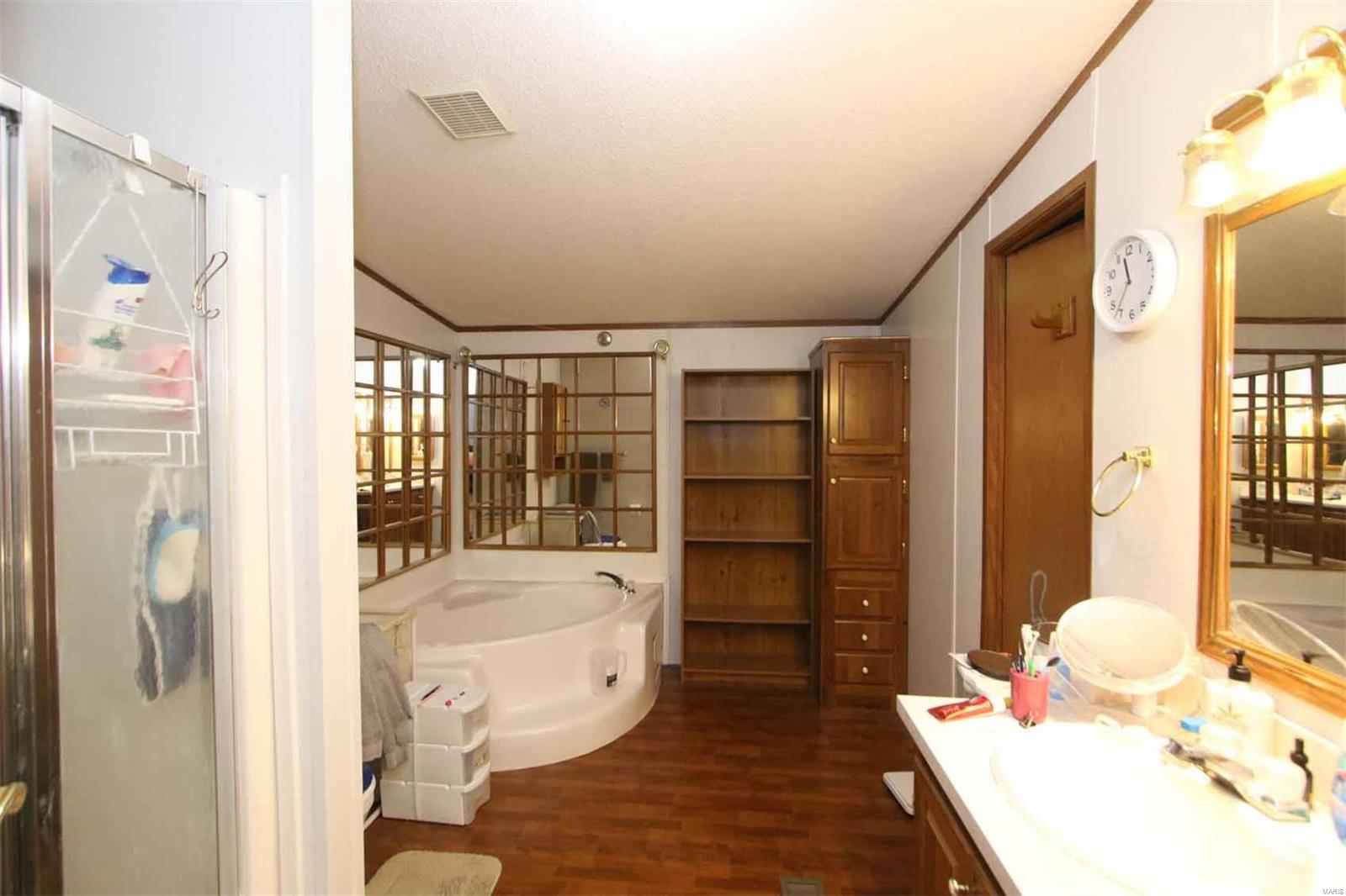 9000 Old St Louis Road Belleville, IL 62223 - Photo 32 of 43 Gallery Image 32