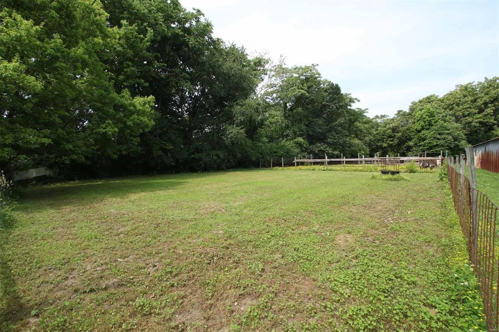 9000 Old St Louis Road Belleville, IL 62223 - Photo 10 of 43 Gallery Image 10