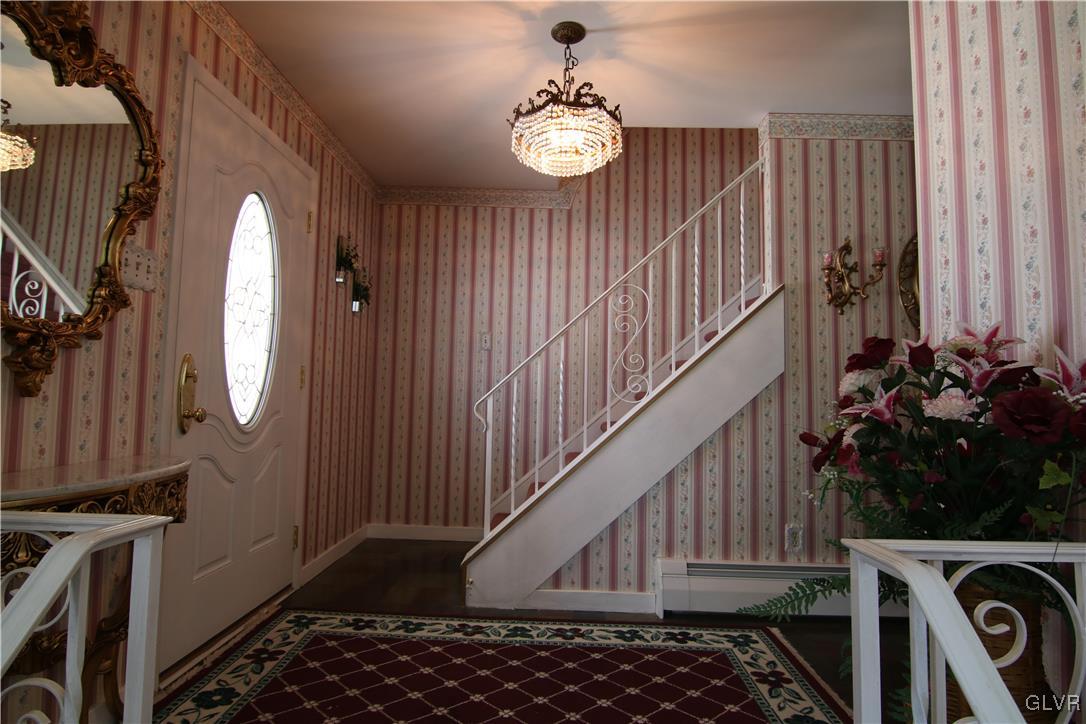 3240 South Ruch Street Whitehall, PA 18052 - Photo 7 of 38 Gallery Image 7
