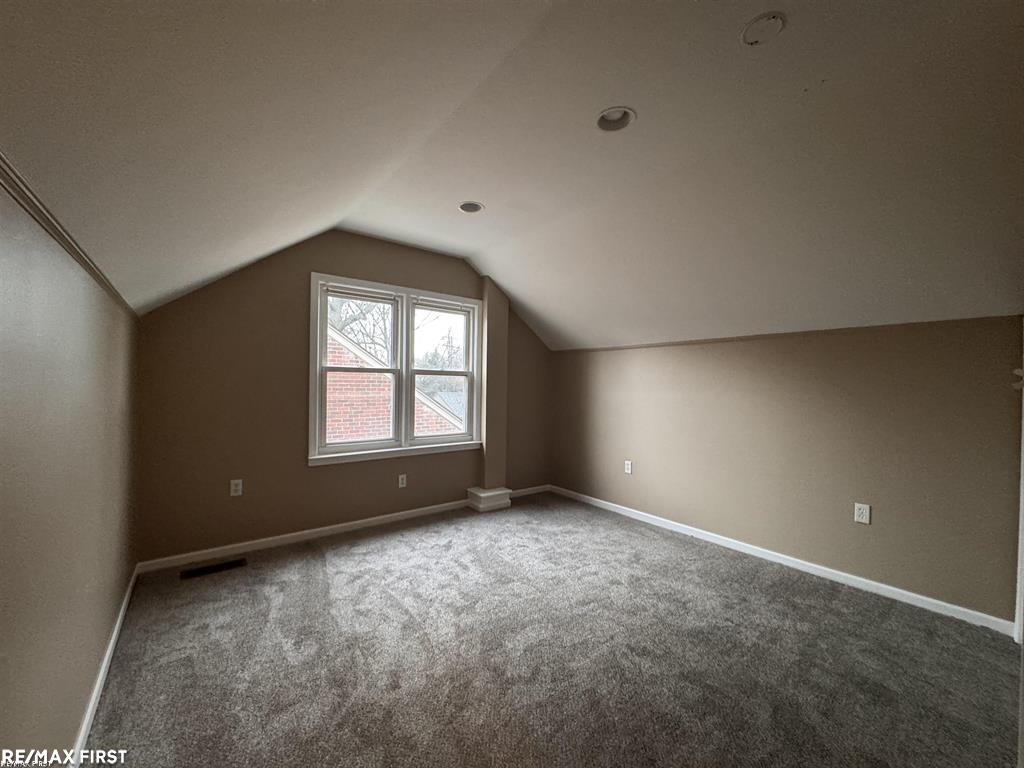 1992 Hawthorne Road Grosse Pointe, MI 48236 - Photo 5 of 14