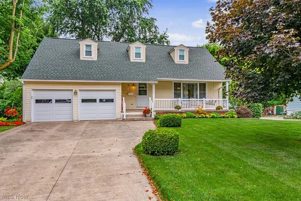 $325,000 | 696 West Street, Wadsworth, OH 44281
