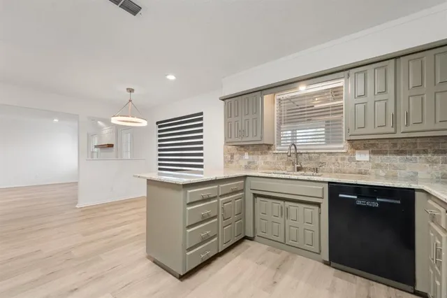 $283,000 | 908 Stonelake Drive, Cleburne, TX 76033