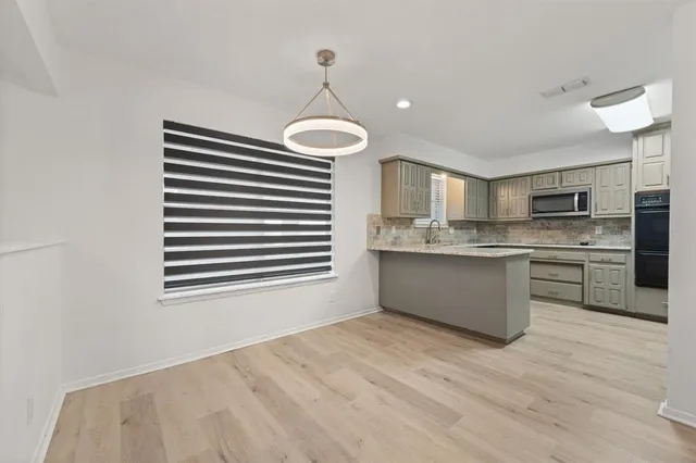 $283,000 | 908 Stonelake Drive, Cleburne, TX 76033