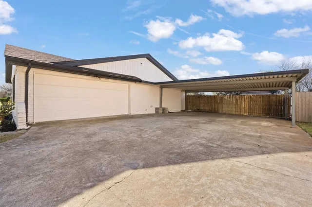 $283,000 | 908 Stonelake Drive, Cleburne, TX 76033