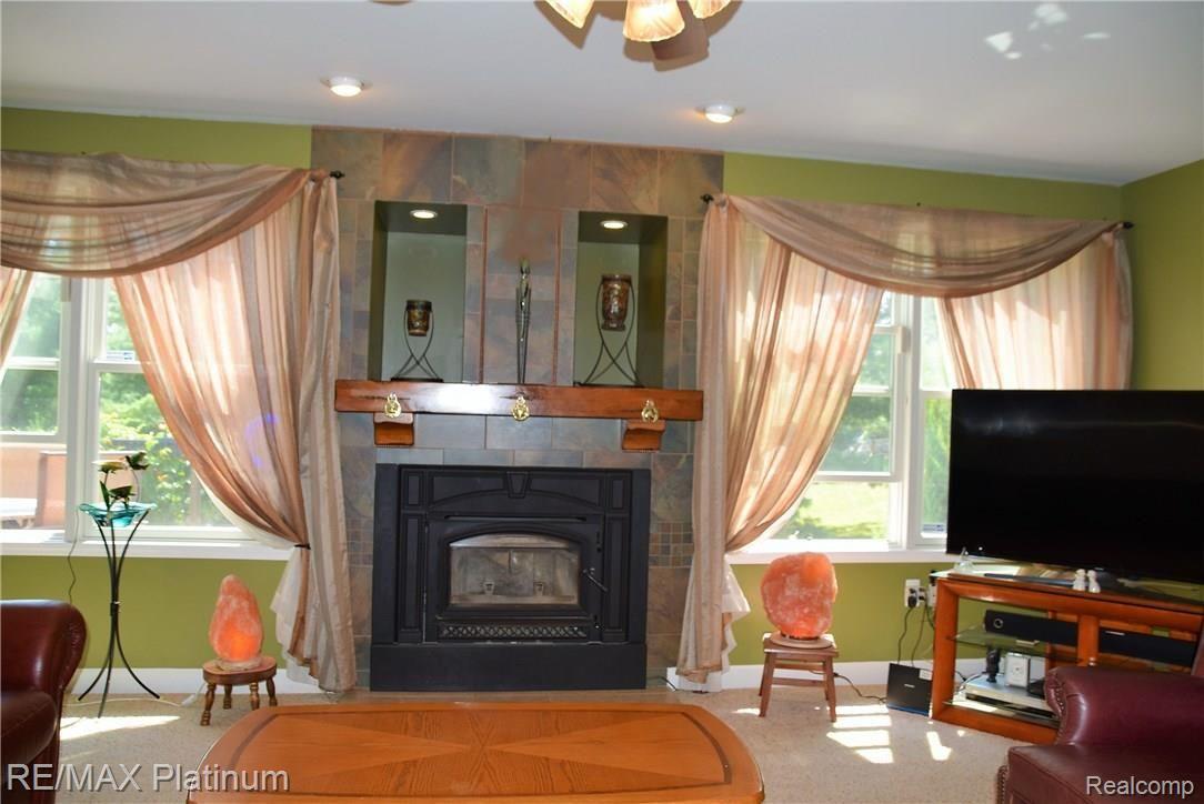 17033 Rosehill Road Pinckney, MI 48169 - Photo 5 of 17 new new fam rm fireplace.jpg