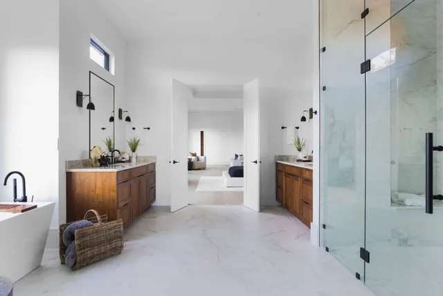 $3,749,000 | 4405 Hennig Drive, Austin, TX 78738