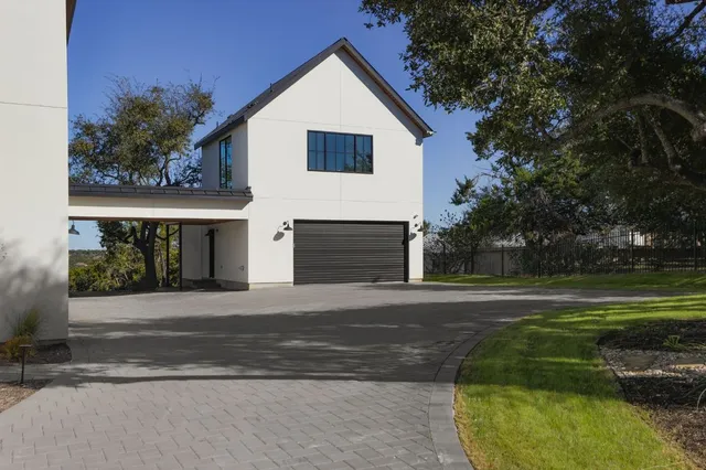 $3,749,000 | 4405 Hennig Drive, Austin, TX 78738