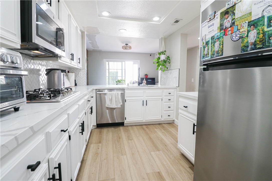 730 Breeze Hill Road, Unit 230 Vista, CA 92081 - Photo 8 of 39