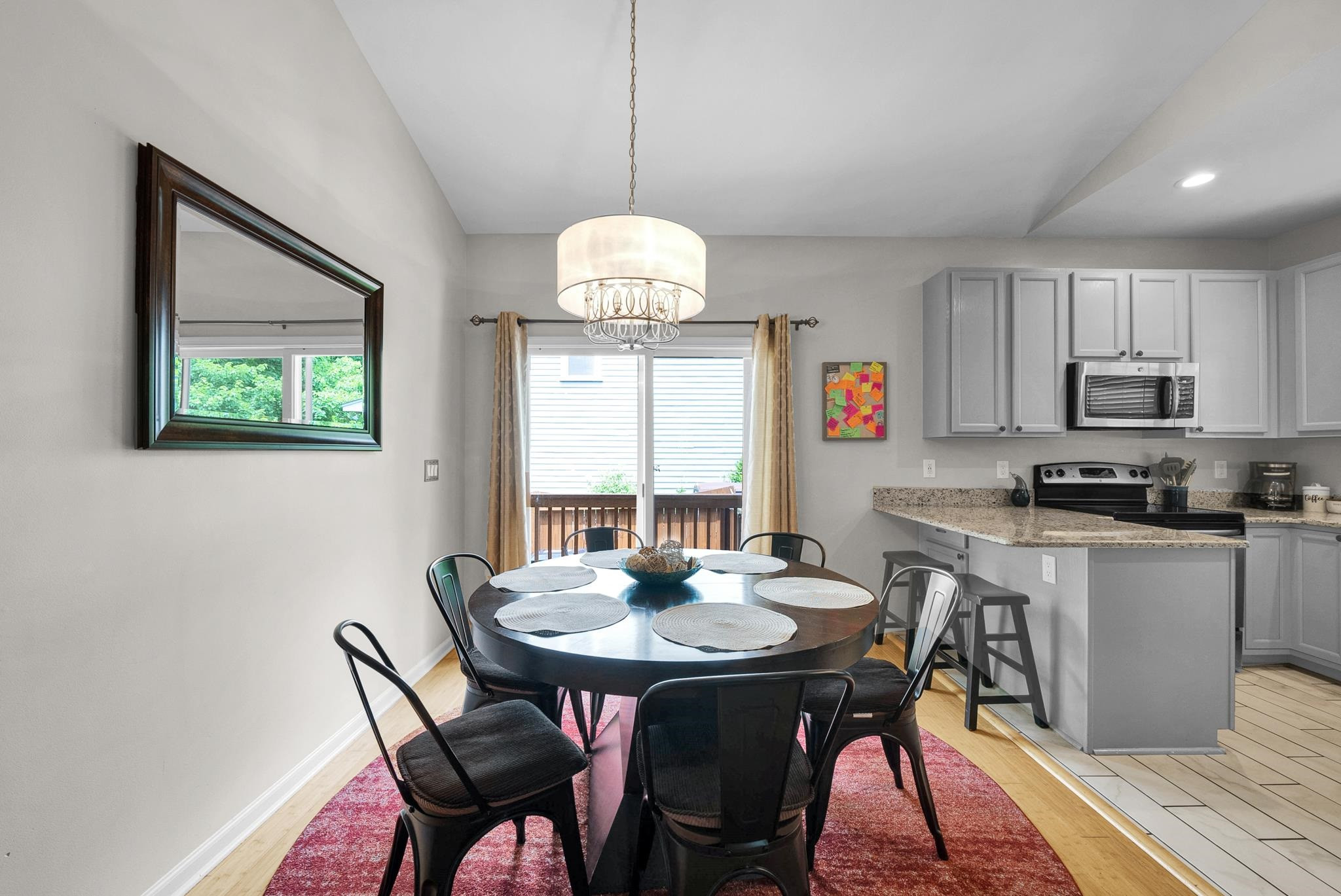 305 Cooke Street Raleigh, NC 27601 - Photo 5 of 20 Dining Area