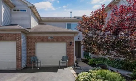 $1,900 | 3359 Blue Ridge Drive, Carpentersville, IL 60110